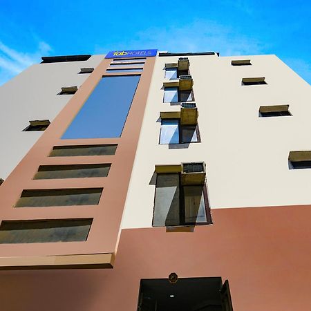 Hotel OYO 28624 A K Continental Neu-Delhi Exterior foto